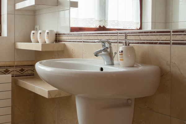Раковина в ванной: выбор и самостоятельный монтаж